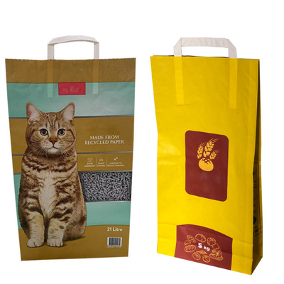 Eco友好的な5Litres 15Ibsのキャット リターはハンドルが付いている袋のキャット リターの砂のパッキング袋の上に立つ
